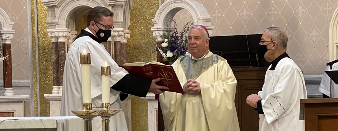 Abp. Nelson Perez Visits Miraculous Medal Shrine