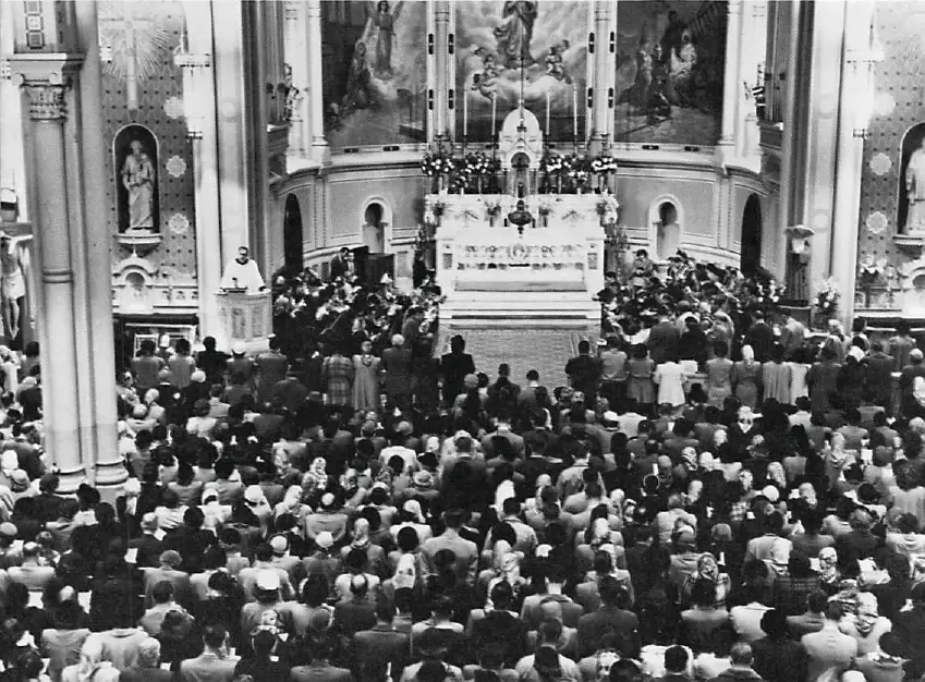 One of the largest pilgrimage groups came from the Vincentian Fathers’ St. John the Baptist Parish, Brooklyn, NY, in 1929.