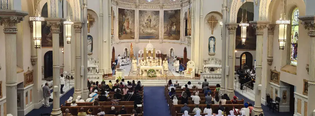 Holy Mass at The Basilica Shrine of Our Lady of the Miraculous Medal