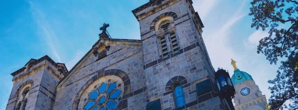 Front of The Basilica Shrine of Our Lady of the Miraculous Medal